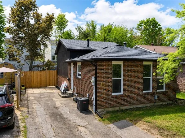 45 Austen Ln, Barrie, ON L4N 4V4