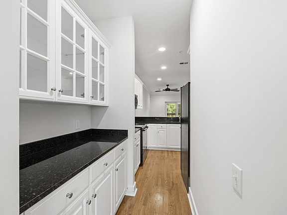 4th image of 1601 Hopeman Ln #1601