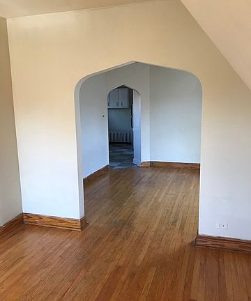4th image of 8429 S Marshfield Ave #2
