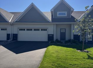 13727 Hollybrook Cir, Apple Valley, MN 55124