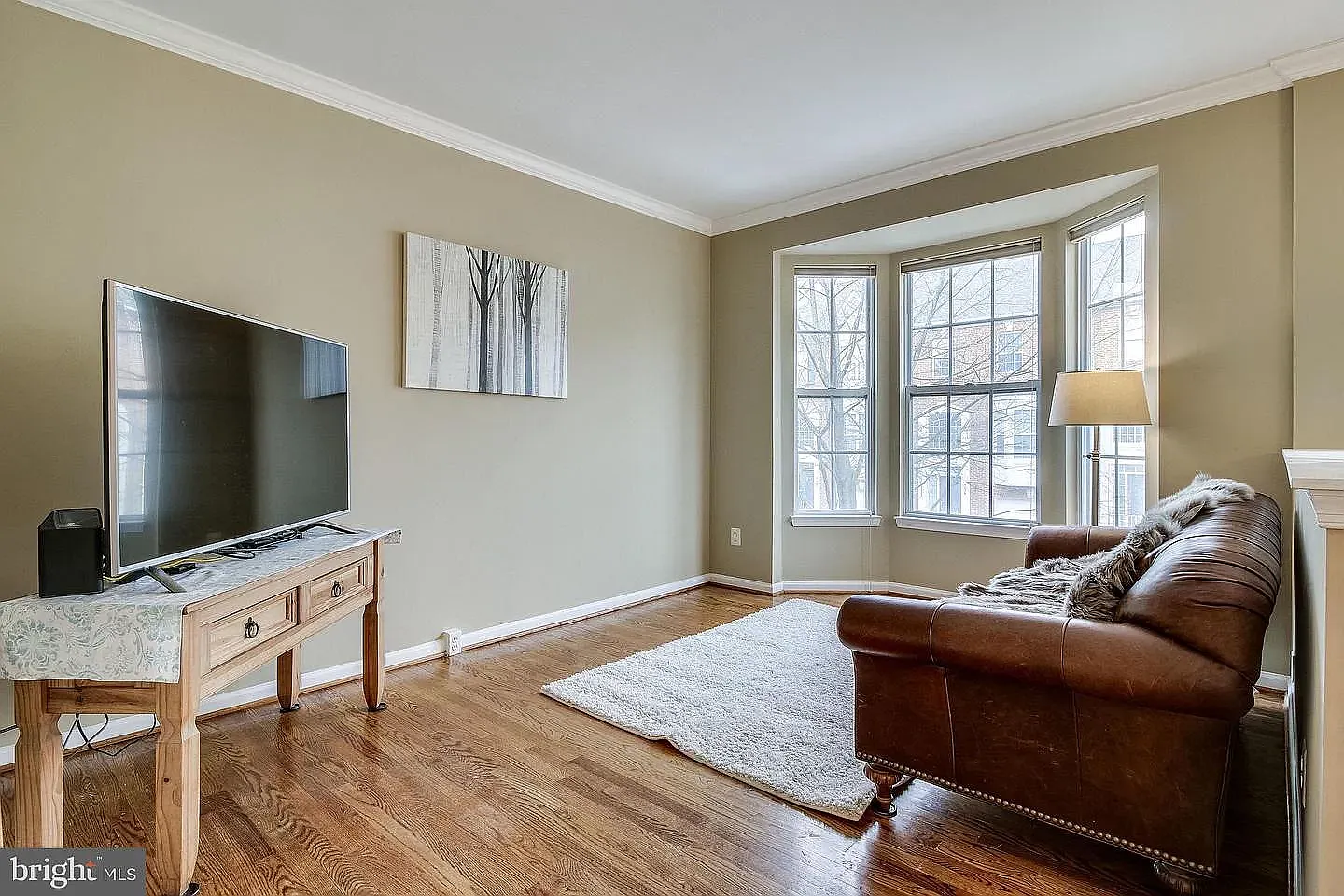 3 bed, 1816 sqft, $3,300 — Photo 4