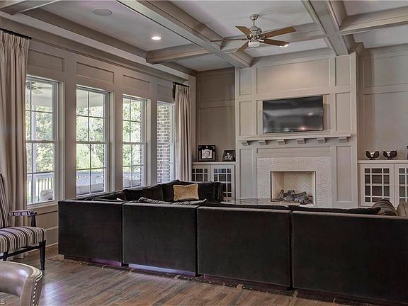 2nd image of 536 Rosewind Ln