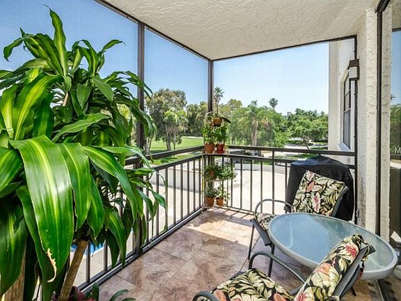 3rd image of 6279 Sun Blvd APT 305