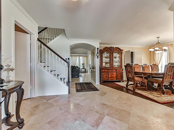 3rd image of 3115 Hardwood Cir