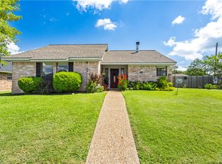 4521 Pembrook Ln, Bryan, TX 77802