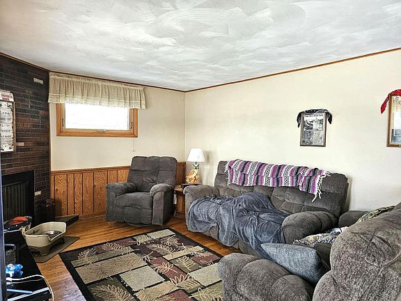 3rd image of 796 Overview Court