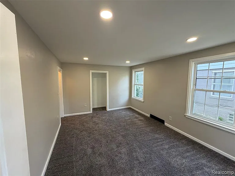 7720 Asbury Park — Photo 2