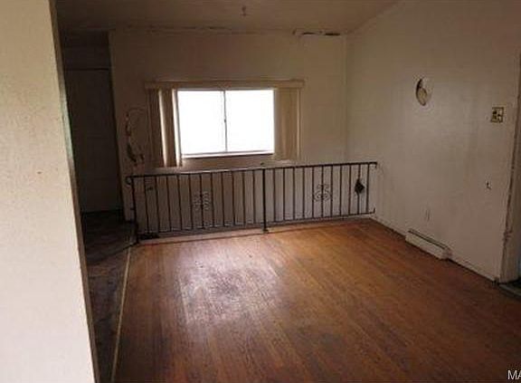 3rd image of 2107 Sun Valley Dr