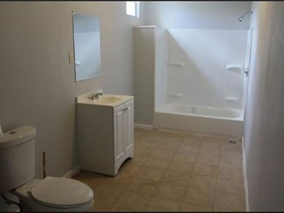 4th image of 2265 Broadway St APT 4