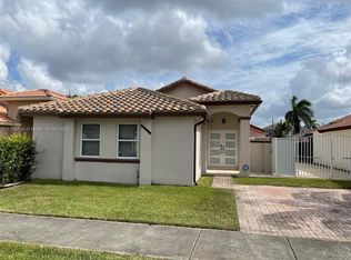 13026 NW 9th St, Miami, FL 33182