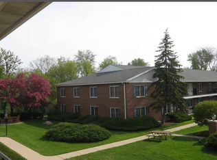 2820 Dundee Rd UNIT 9B, Northbrook, IL 60062