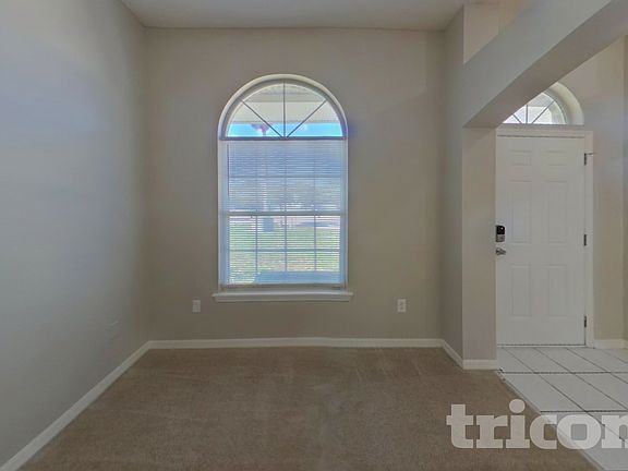 4th image of 11509 Twin Oaks Trl