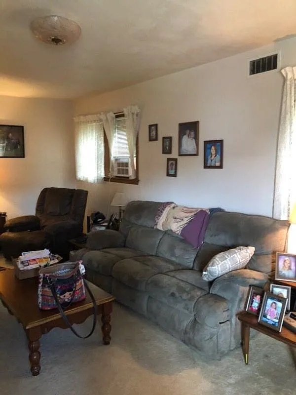 728 Virginia Ave photo 1