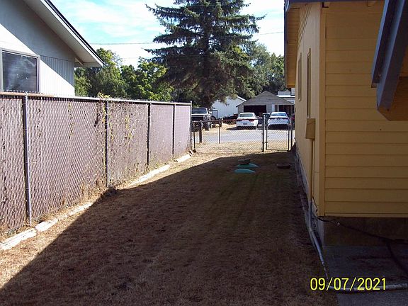 3rd image of 2439 E Ryan Dr