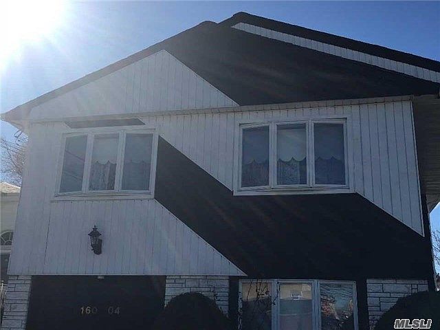 1st image of 16004 92nd St