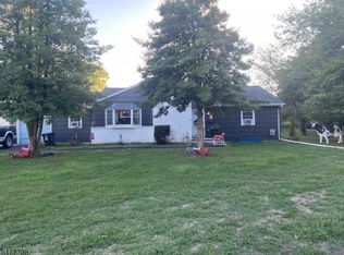 68 Ellison Rd, Somerset, NJ 08873