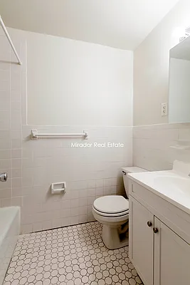 Rented by Mirador Real Estate | media 52