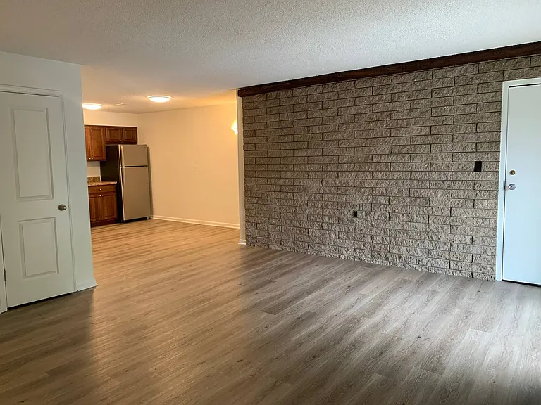 1552 Helderberg Ave #15 — Photo 7