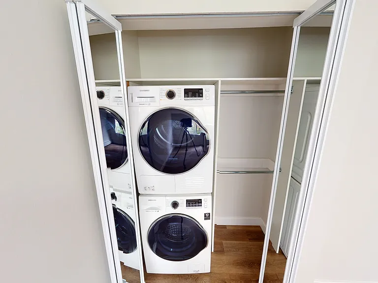2040 York Ave #105 — Photo 7