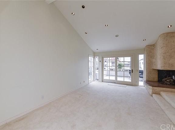 3rd image of 411 Goldenrod Ave #B