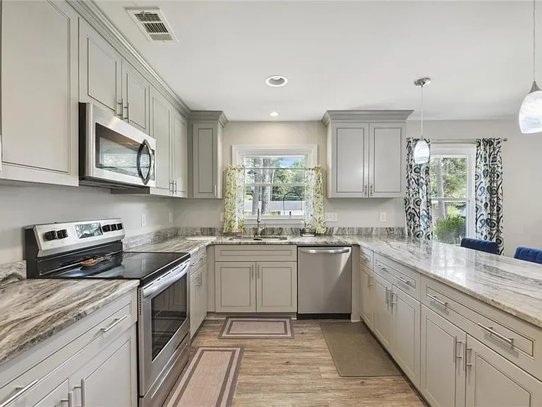 4142 Blackhawk Dr — Photo 4