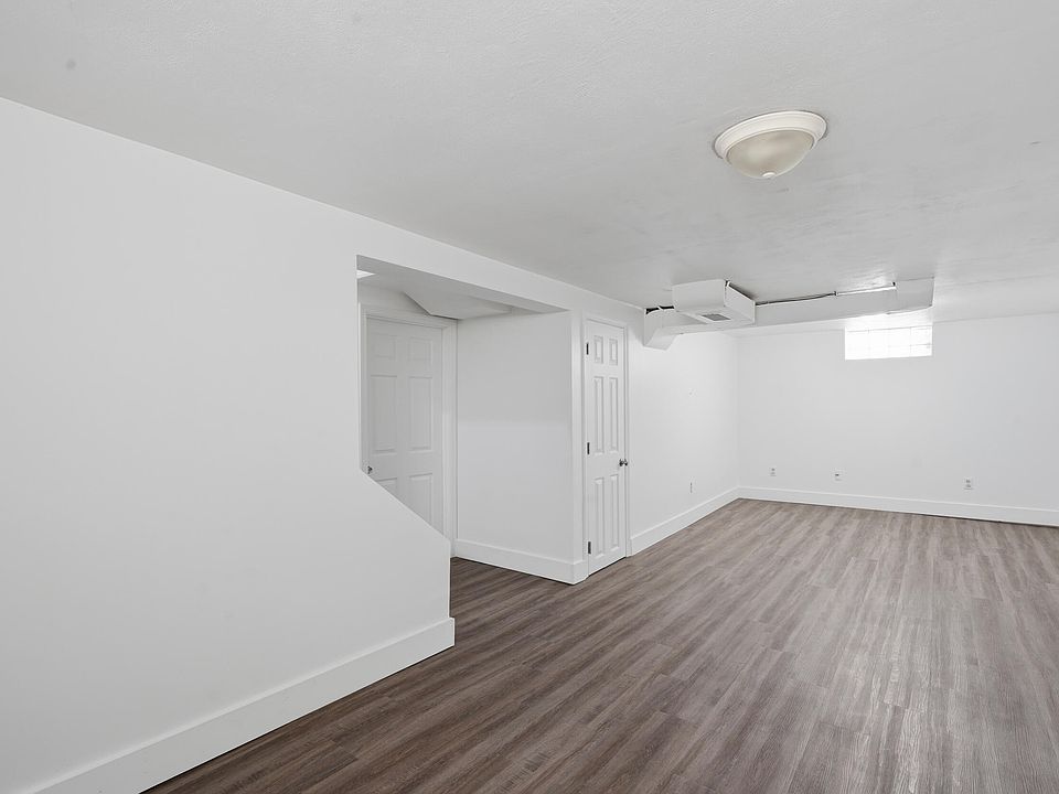 1875 Haynes St, photo 23