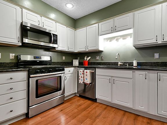 4th image of 6223 Hampton Green Pl