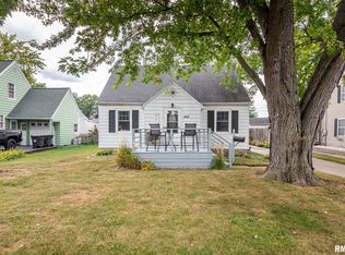 1415 N 5th St, Pekin, IL 61554