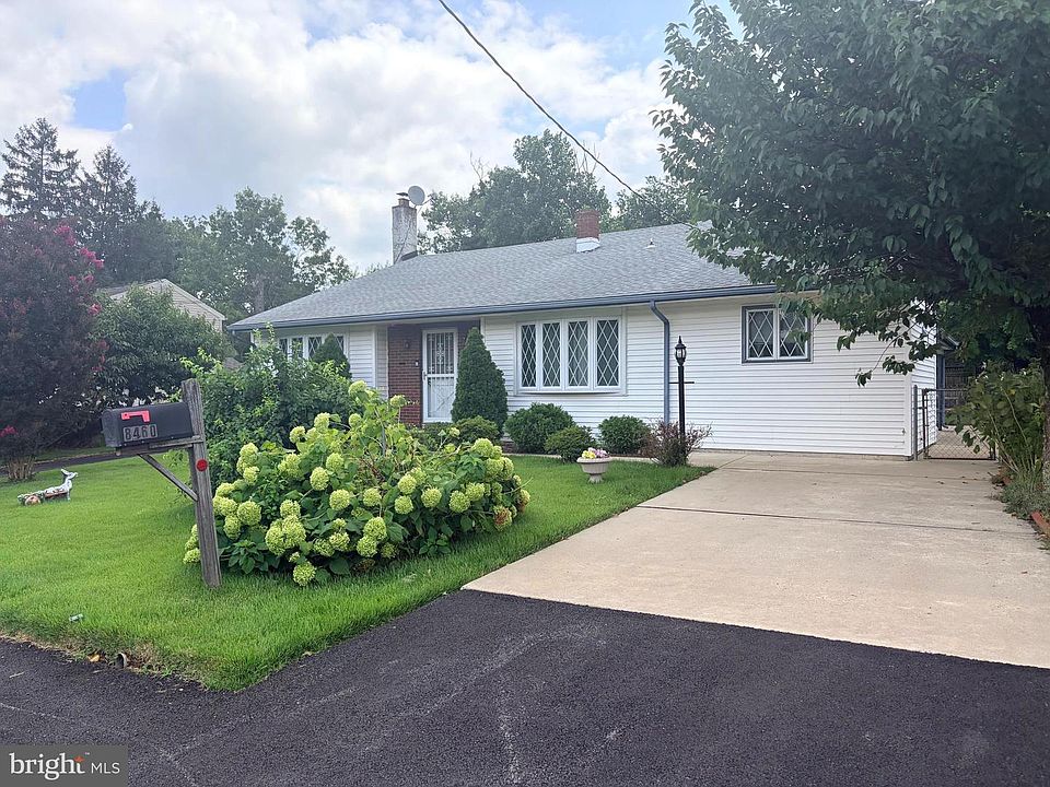 1st image of 8460 Sheppard Rd