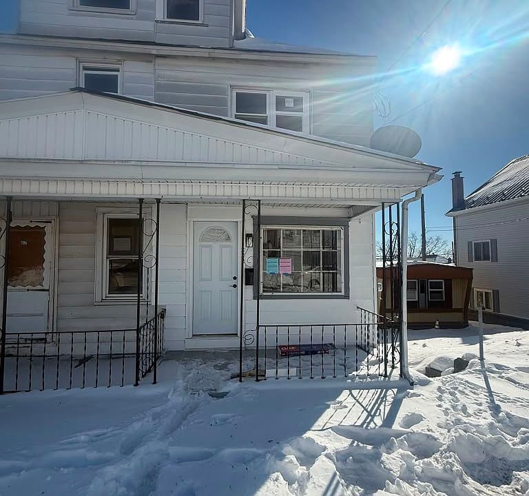 1st image of 222 E Melrose St #222