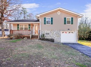37 Hill St, Ringgold, GA 30736