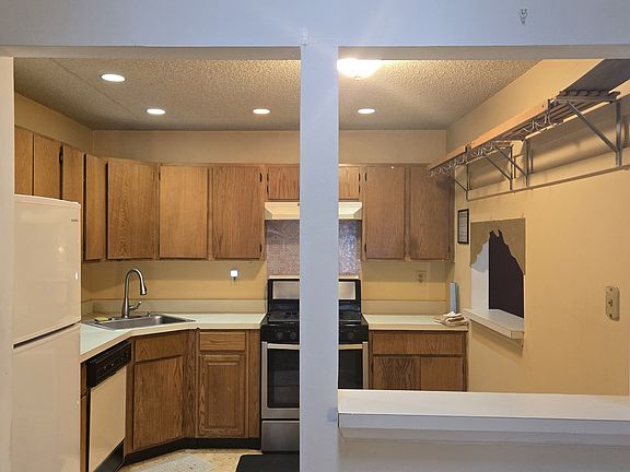 5th image of 48 Mendrey Ct