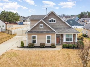 7413 Adirondack Dr, Denver, NC 28037