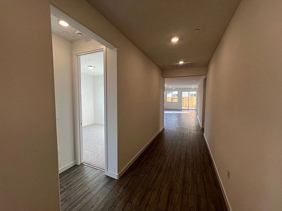 5th image of 3309 Mesa Oak St