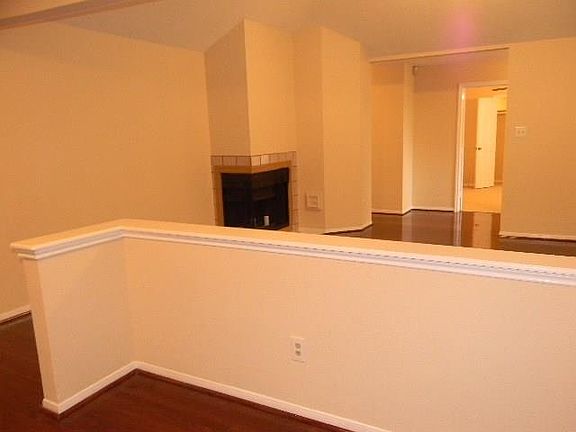 5th image of 903 Foxborrough Ln