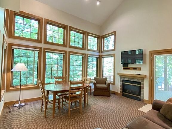 4th image of 2562 Village Dr