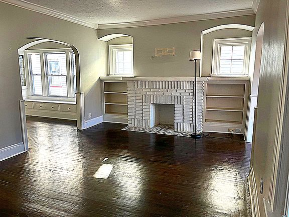 4th image of 2034 Chesterland Ave