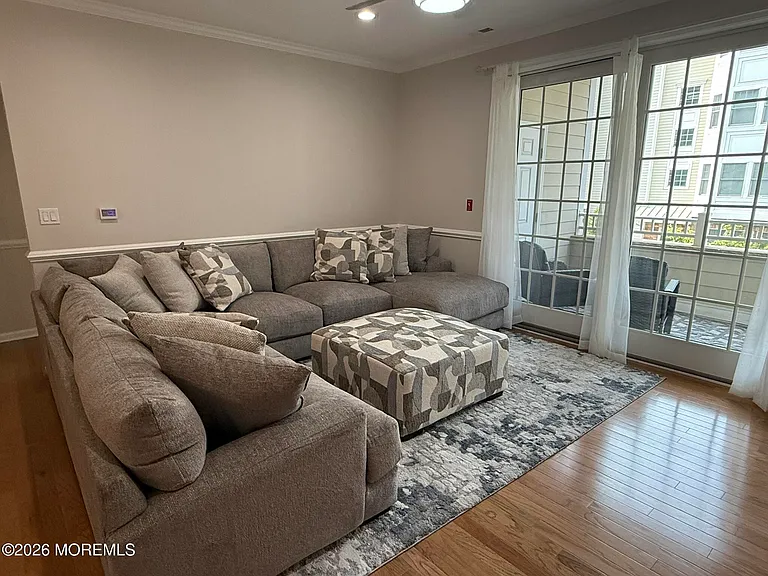 22 Cooper Ave #207 — Photo 3