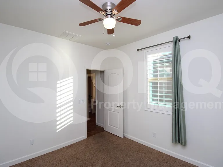4535 S Ellesmere St — Photo 11