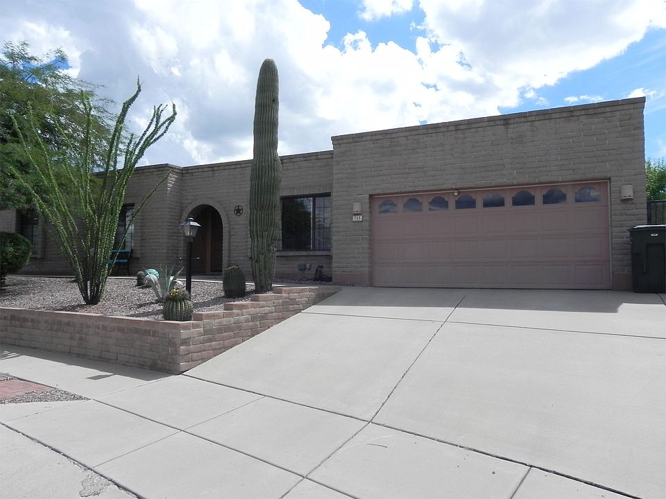 1st image of 765 N Carribean Ave