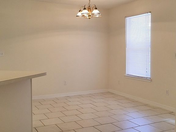 4th image of 103 Audrey Dr E