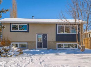 159 N Pinecliff Way NE, Calgary, AB T1Y3X2