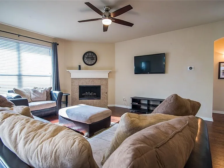 1412 Kittyhawk Dr — Photo 9