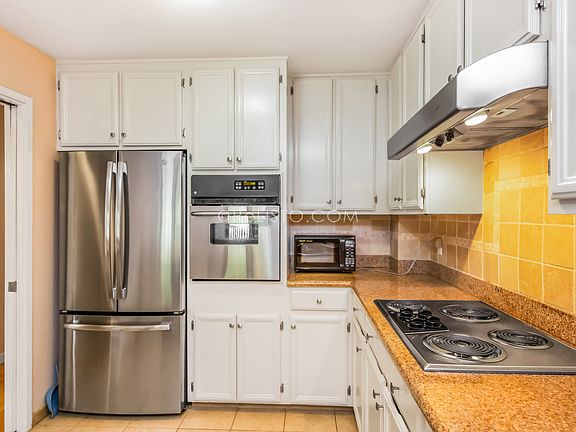 4th image of 1924 Hayes St APT 2