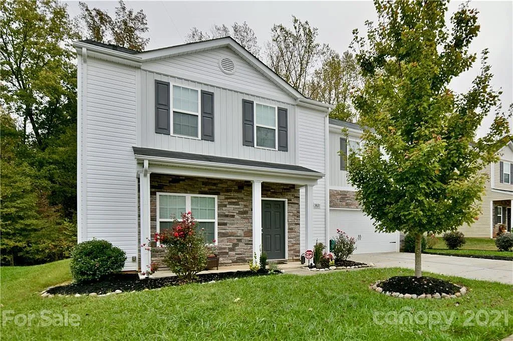 4 bed, 2.5 bath, 1872 sqft, $2,700 — Photo 1