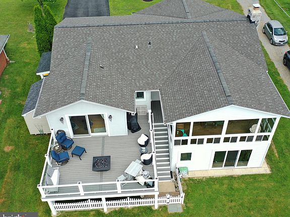 4th image of 308 Beachside Dr
