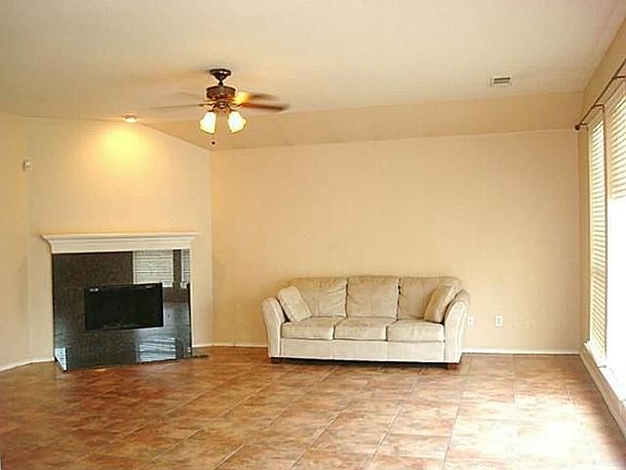 5th image of 3836 Kirby Dr