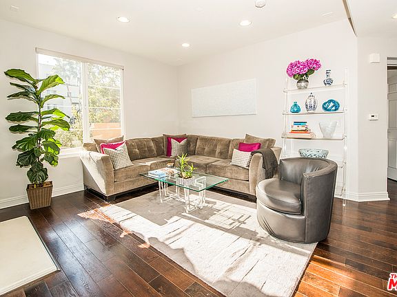 5th image of 5831 Seawalk Dr Unit 116