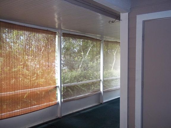 3rd image of 954 Sykes Ct