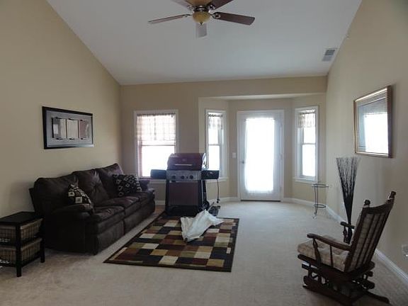 2nd image of 12376 Bridgeview Dr N Unit 6